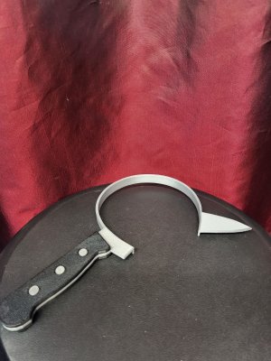 Knife Thru Head